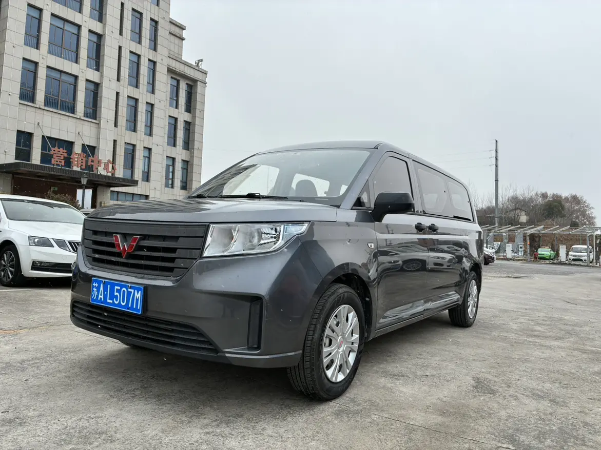Wuling journey  из Китая