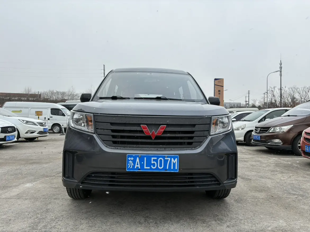 Wuling journey  из Китая