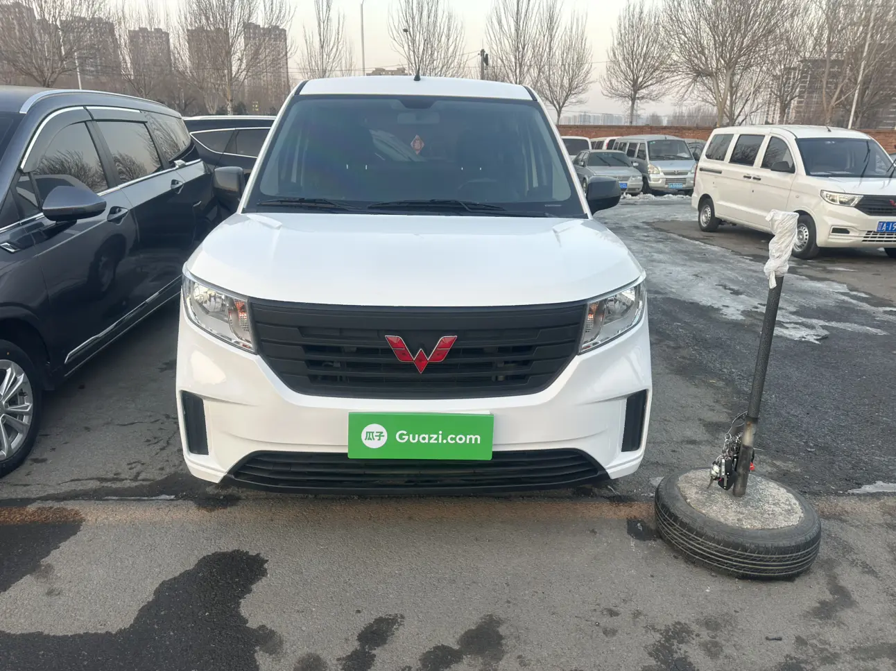 Wuling Hongguang PLUS  из Китая