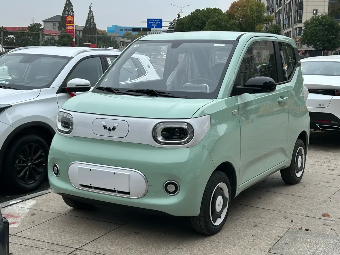 Wuling Hongguang MINIEV  из Китая