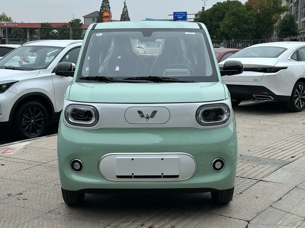 Wuling Hongguang MINIEV  из Китая