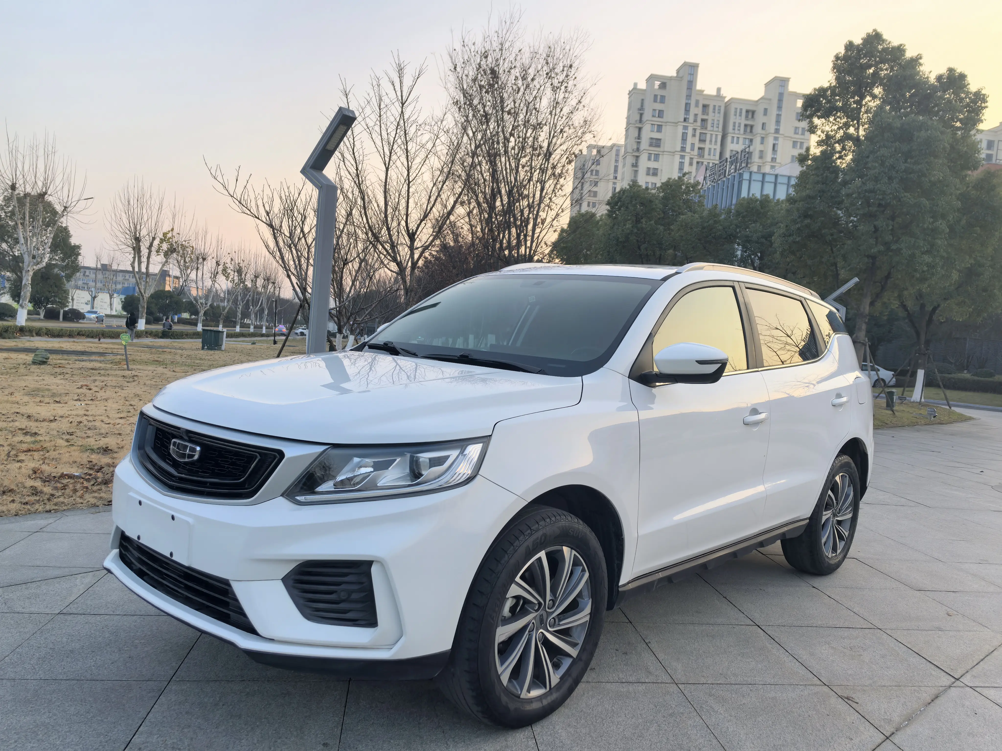 Geely Vision X6  из Китая