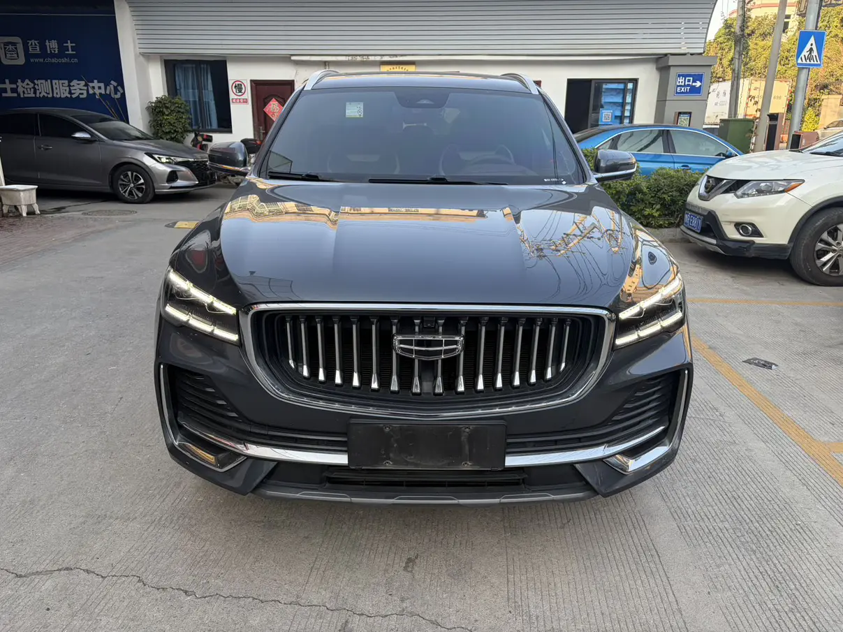 Geely Monjaro (Xingyue L)  из Китая