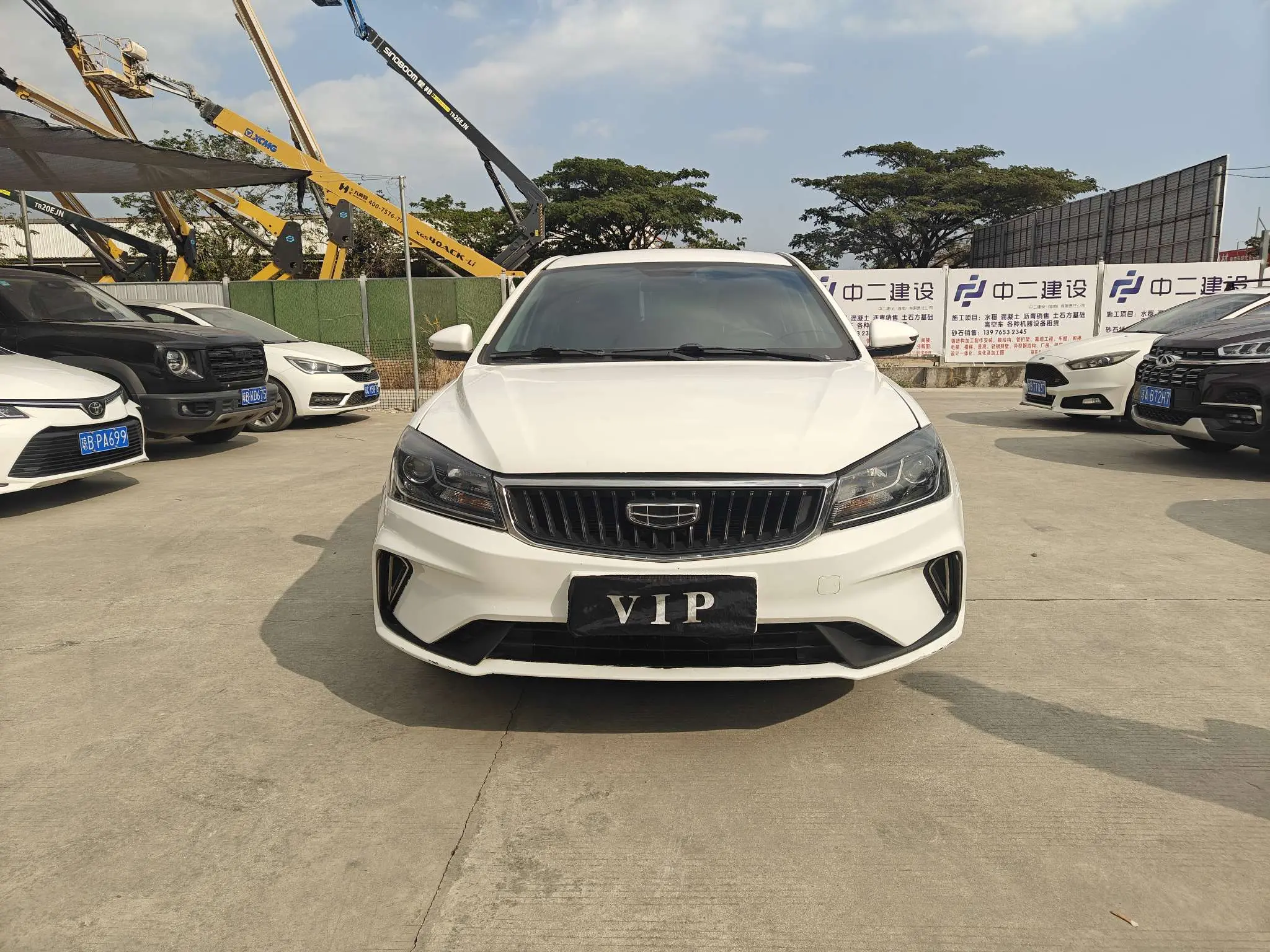 Geely Emgrand  из Китая