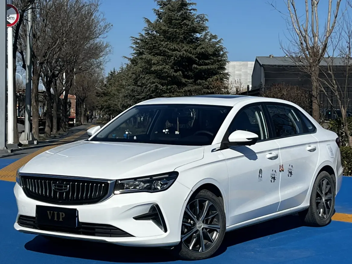 Geely Emgrand  из Китая