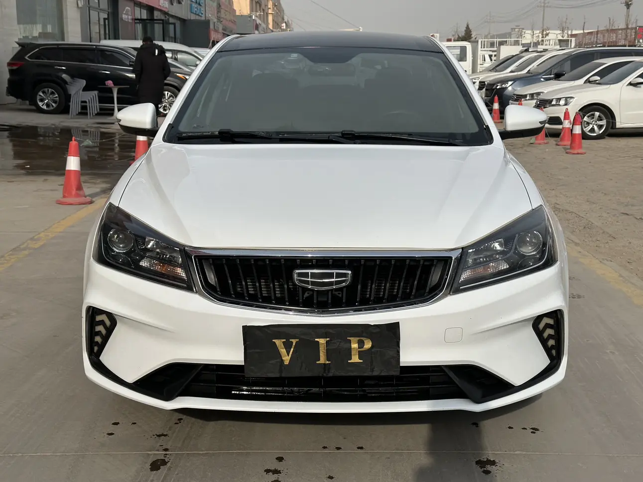 Geely Emgrand  из Китая