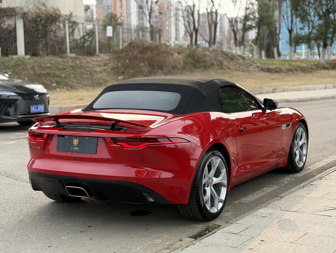 Jaguar F-TYPE  из Китая