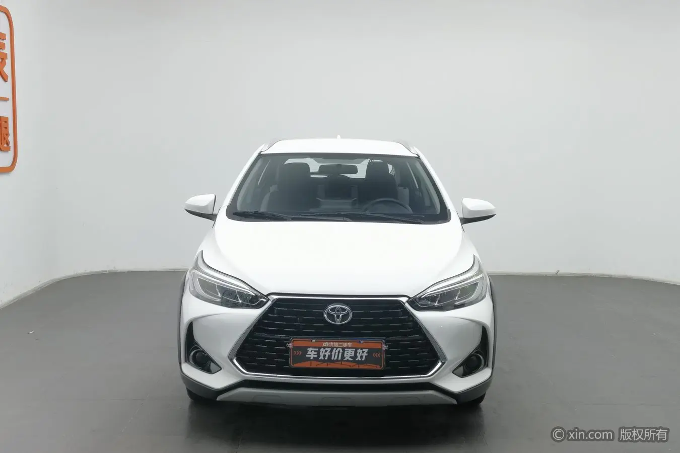 Toyota Yaris L  из Китая