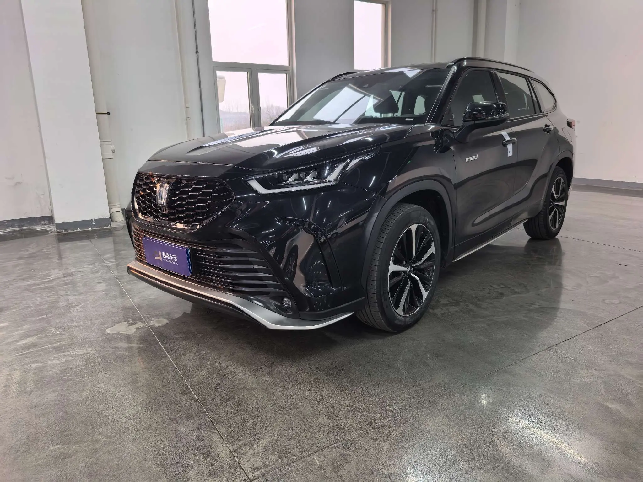 Toyota Crown Kluger  из Китая