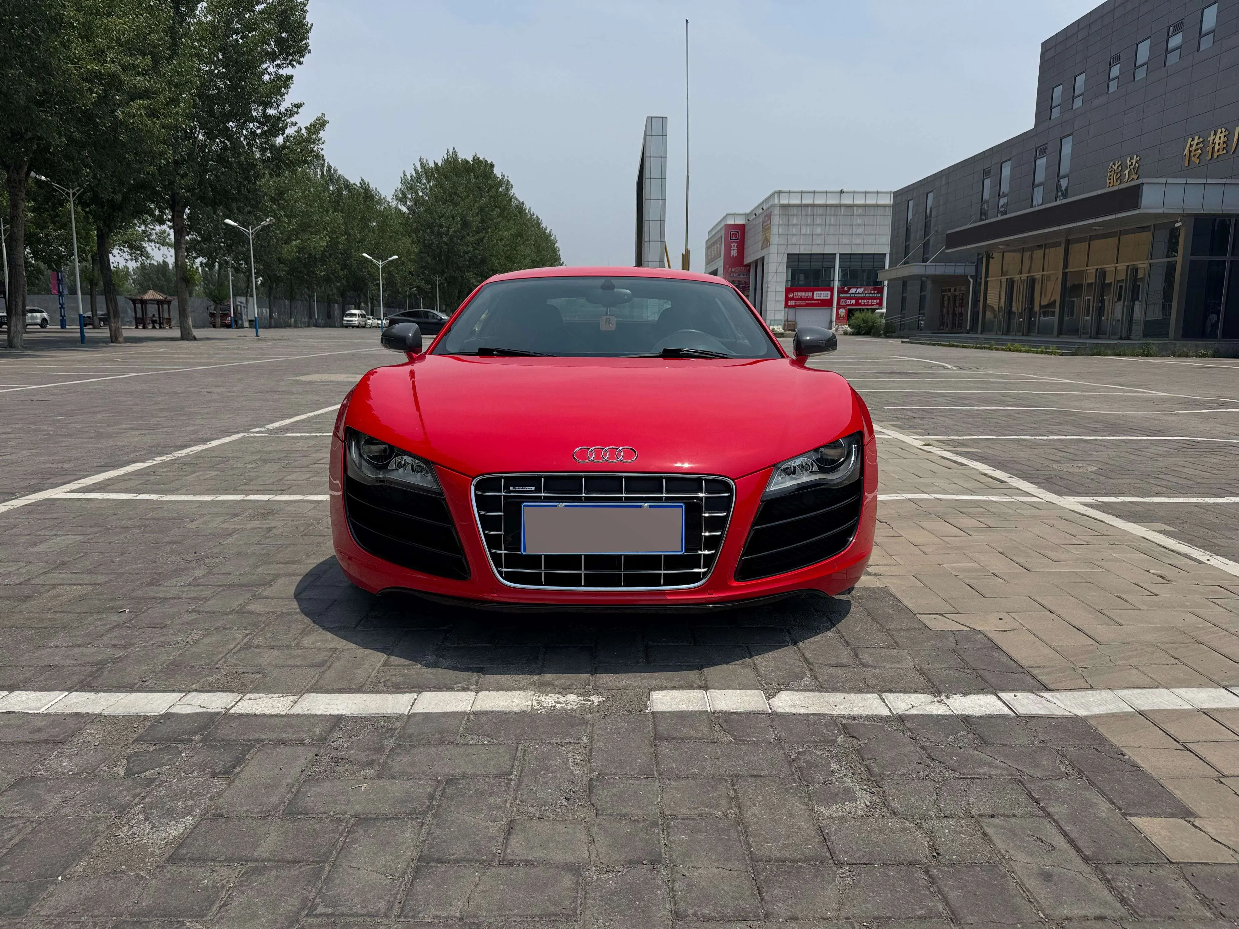Audi R8  из Китая