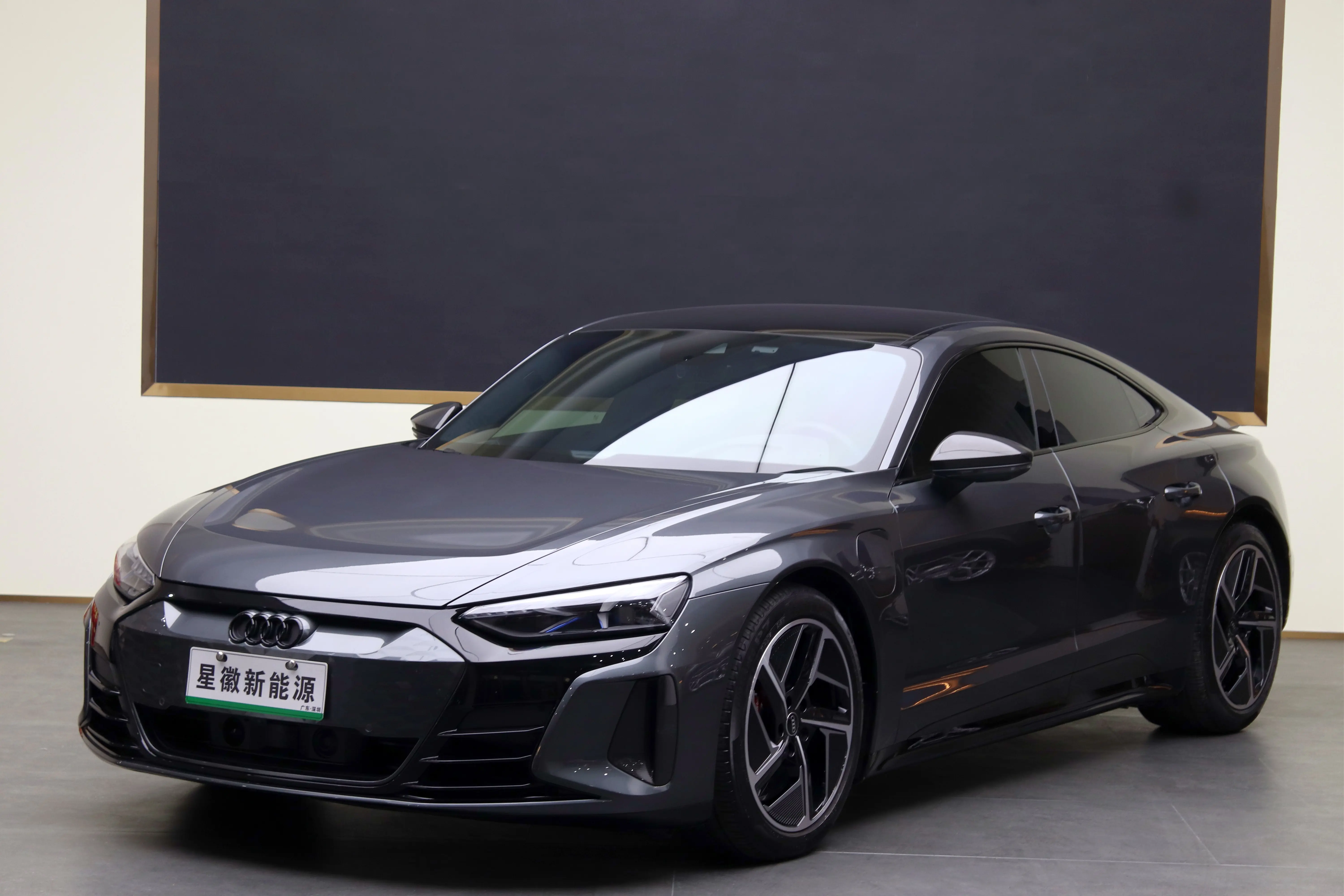 Audi RS e-tron GT  из Китая