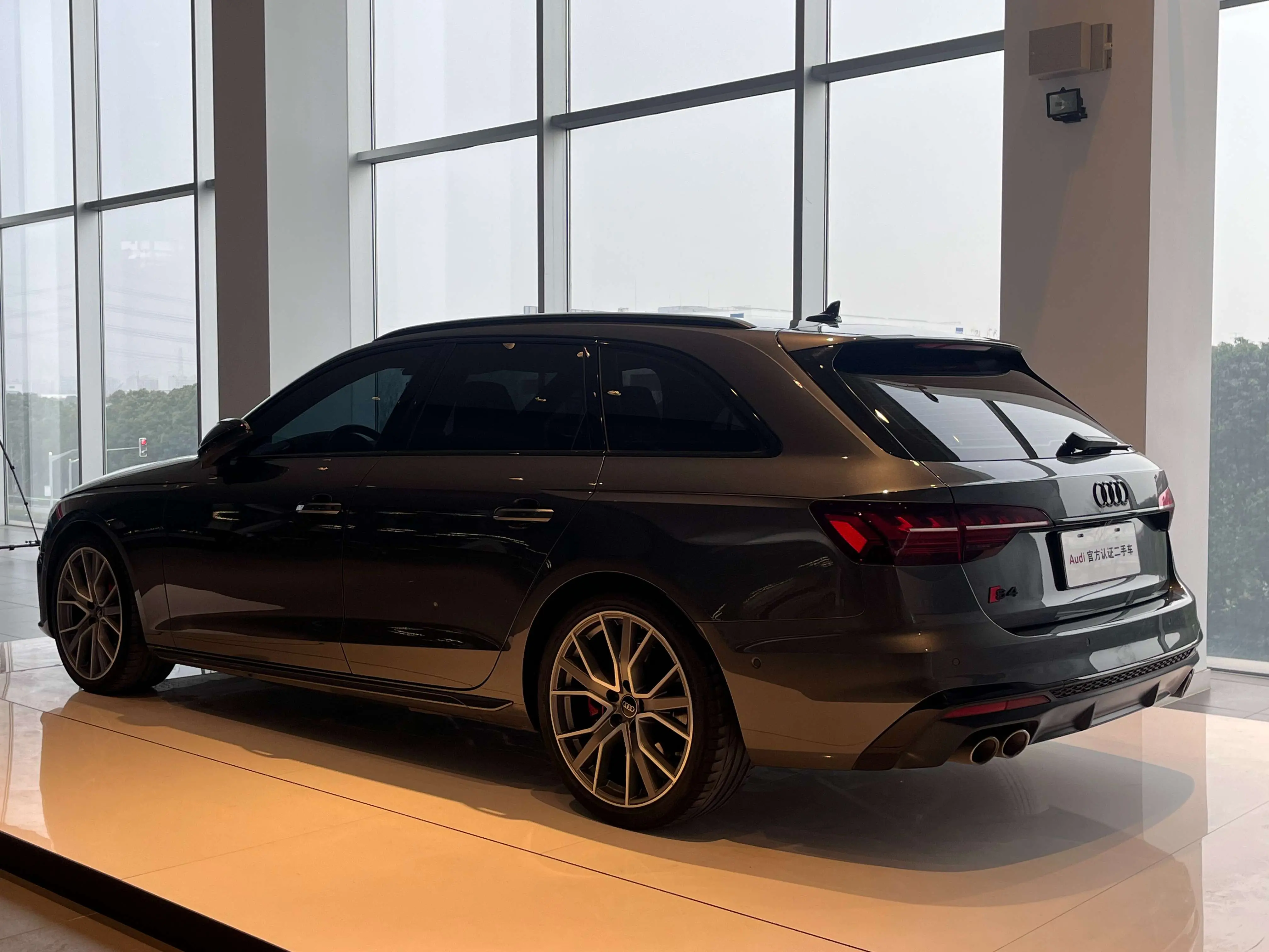 Audi S4  из Китая