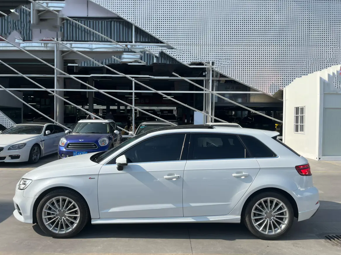 Audi A3  из Китая