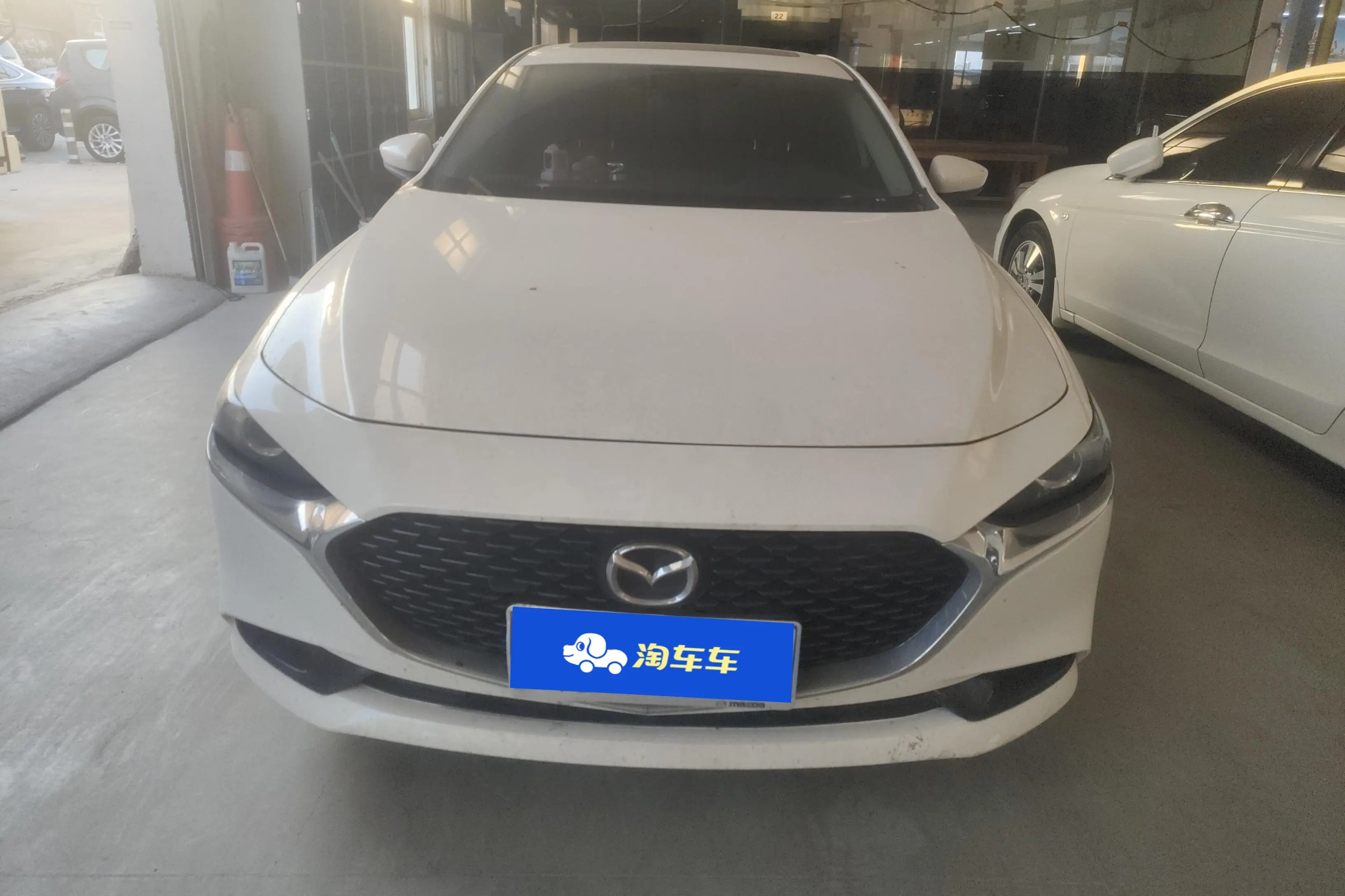Mazda Axela (Mazda3)  из Китая