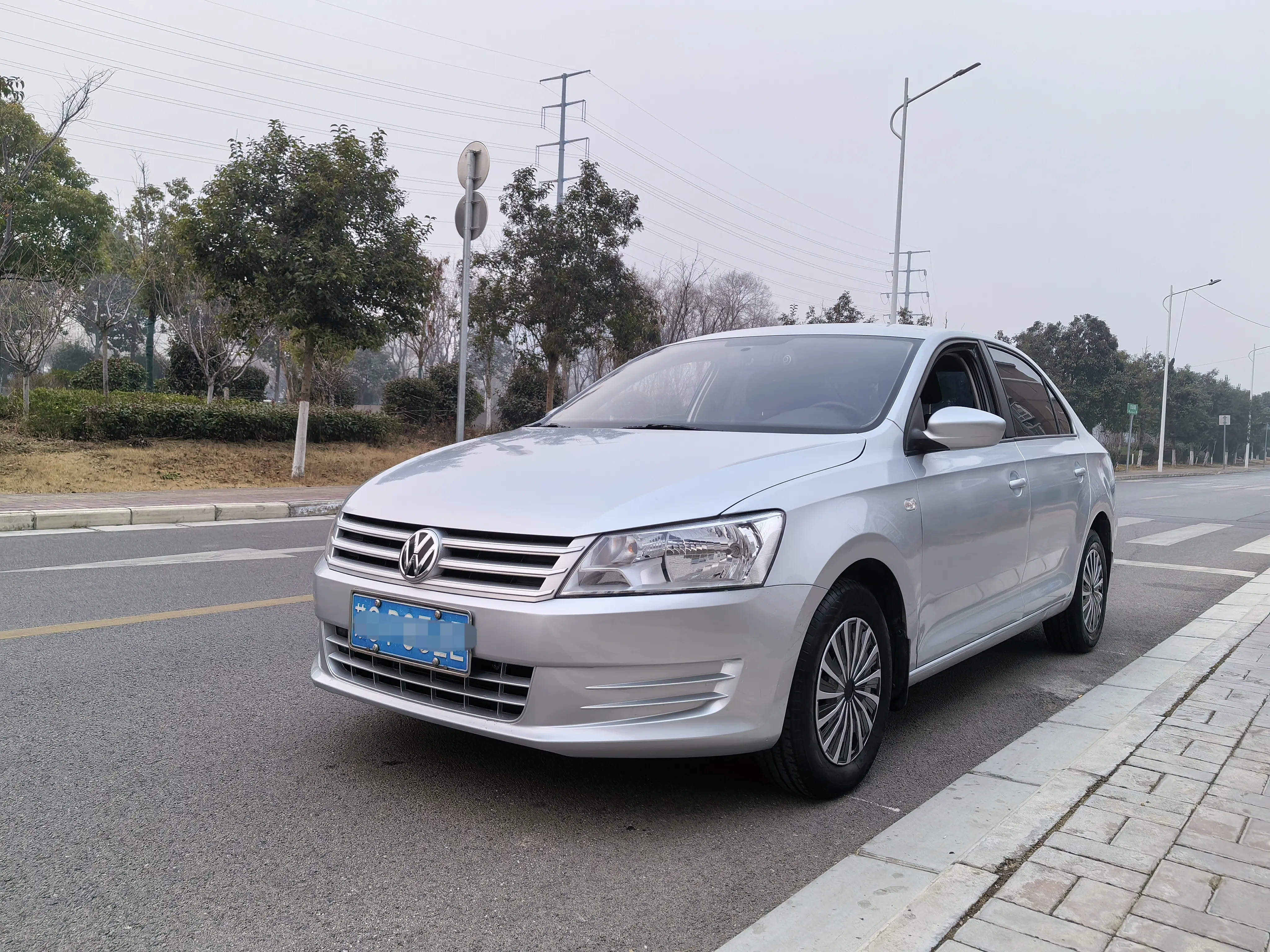 Volkswagen Santana  из Китая