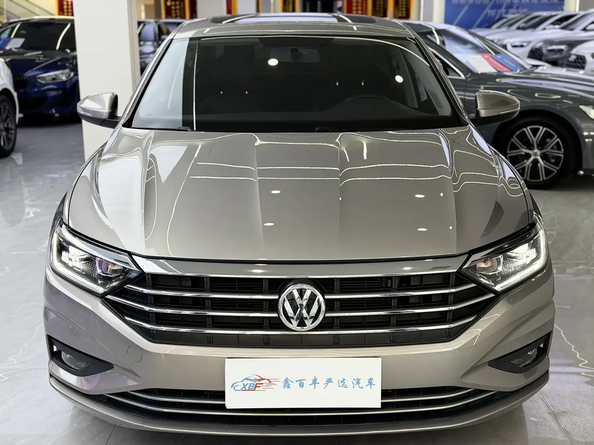 Volkswagen Sagitar  из Китая