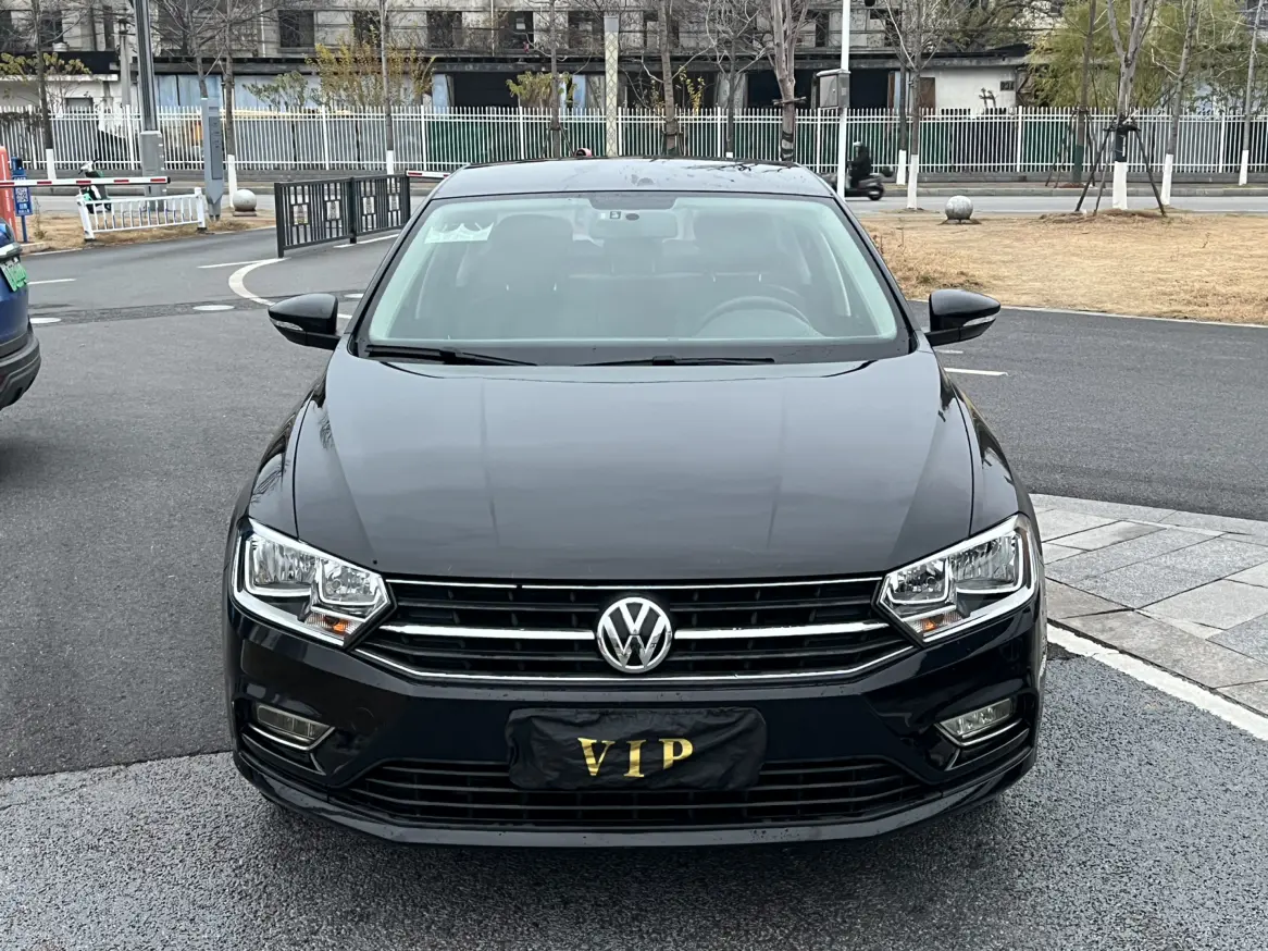 Volkswagen Bora  из Китая