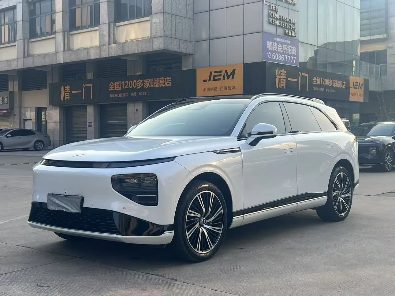 Xpeng G9  из Китая