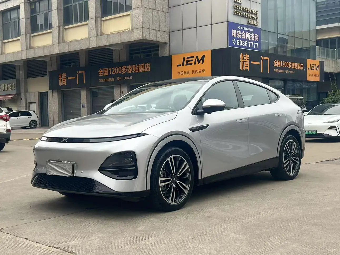 Xpeng G6  из Китая