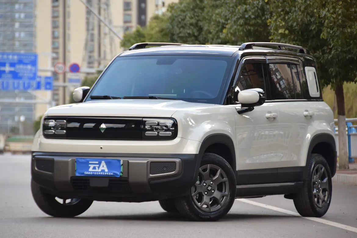 Baojun Yueya Plus  из Китая