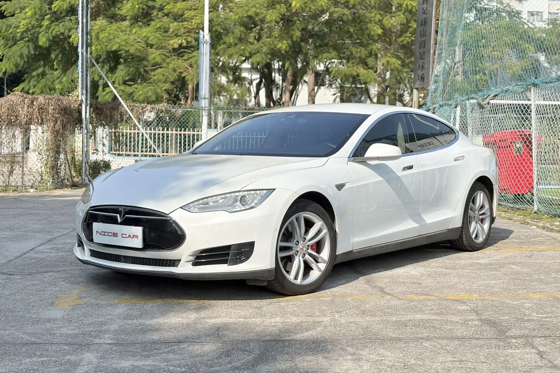 Tesla Model S  из Китая