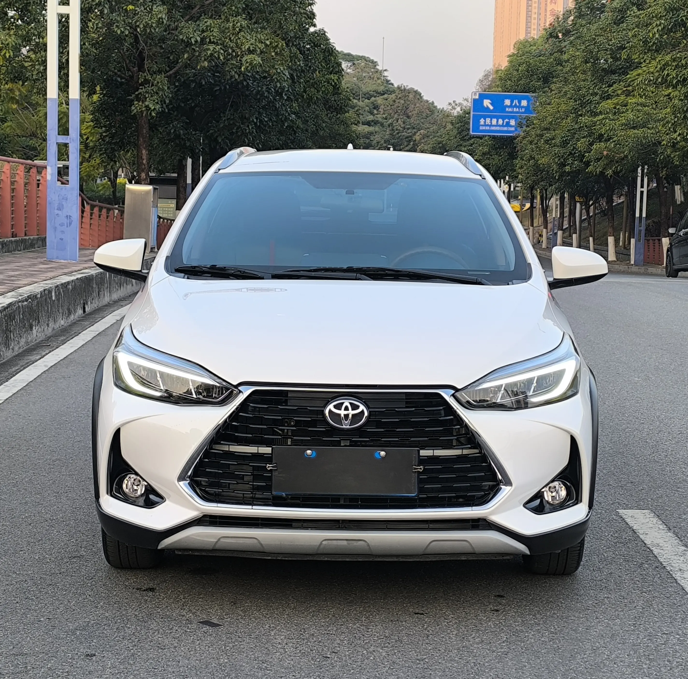 Toyota Yaris L  из Китая