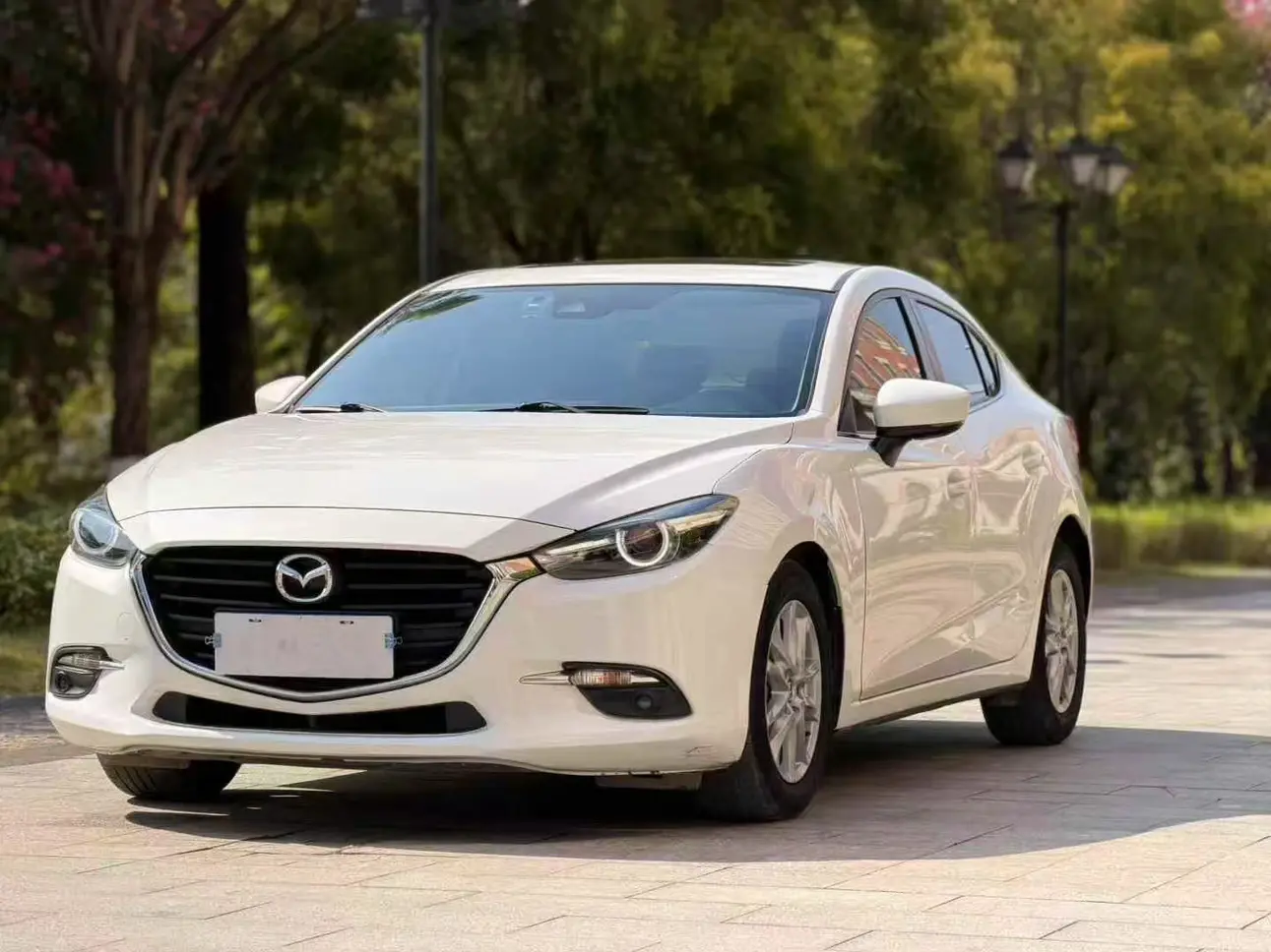 Mazda Axela (Mazda3)  из Китая