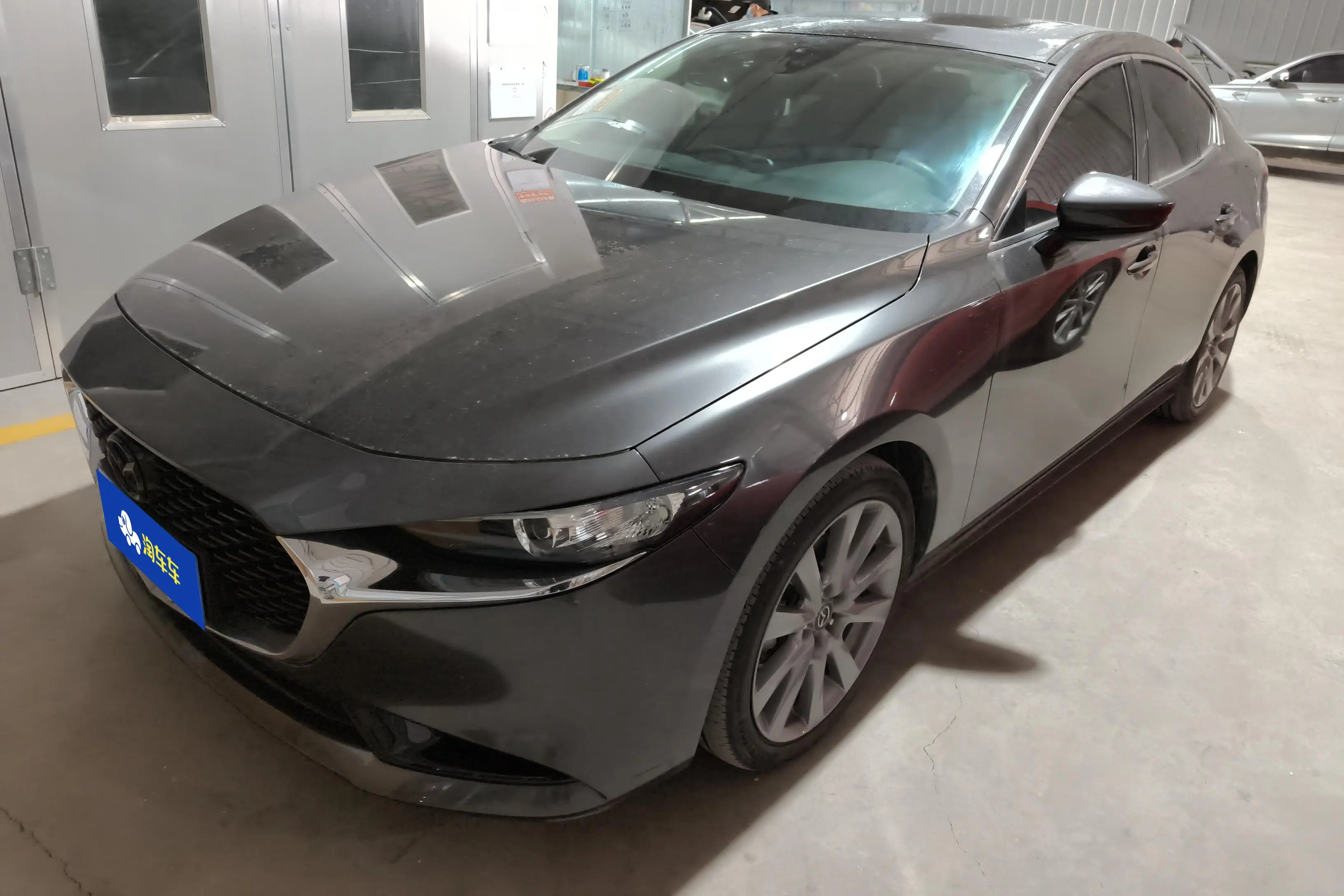 Mazda Axela (Mazda3)  из Китая