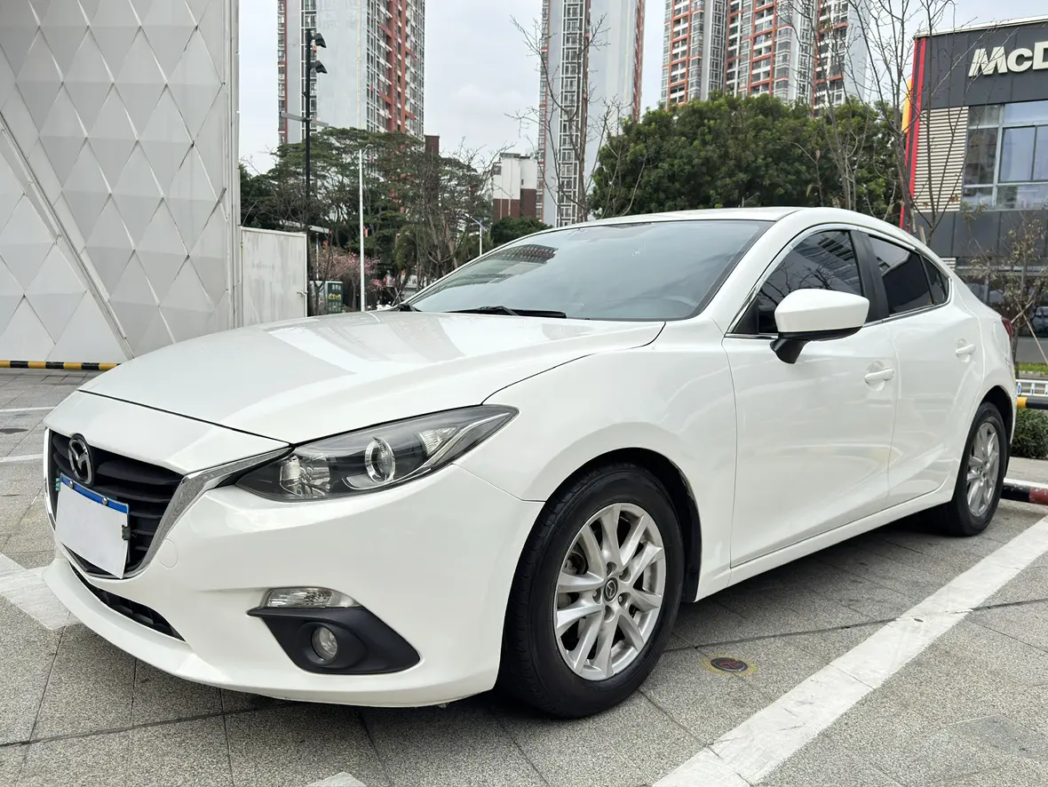 Mazda Axela (Mazda3)  из Китая
