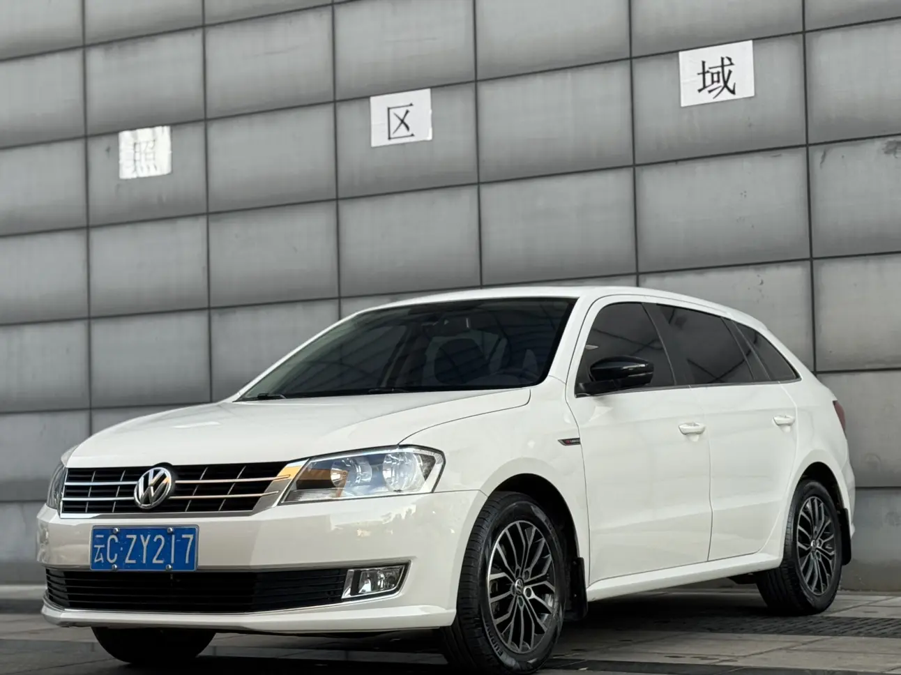 Volkswagen Langxing  из Китая