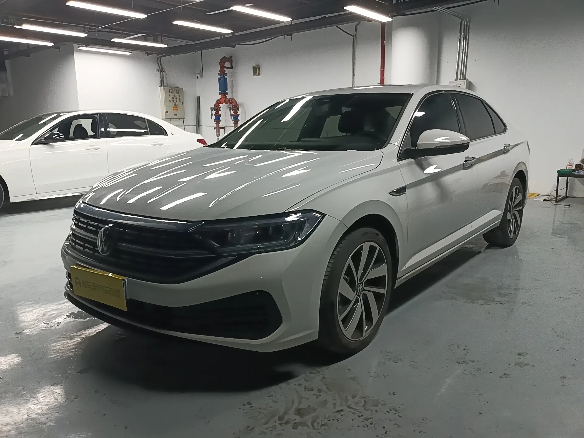 Volkswagen Sagitar  из Китая