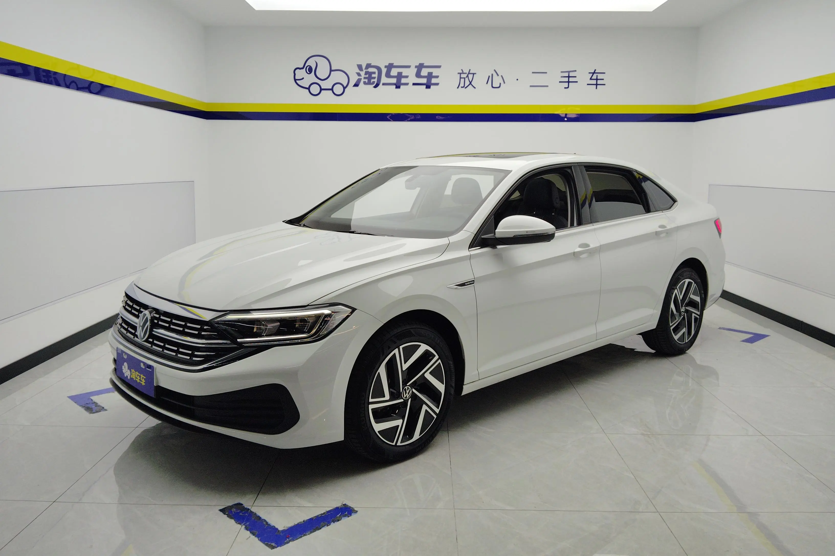 Volkswagen Sagitar  из Китая