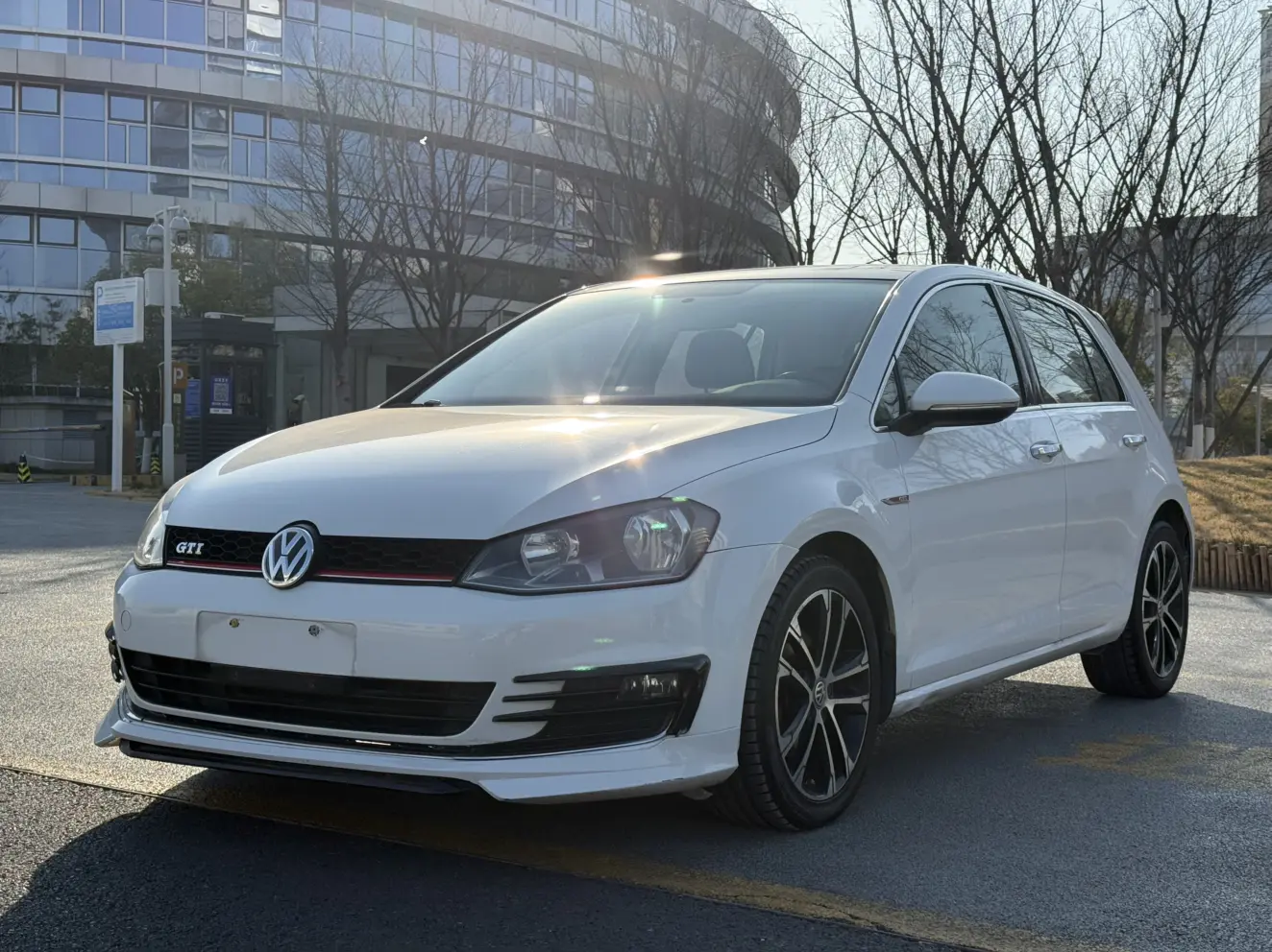 Volkswagen Golf  из Китая