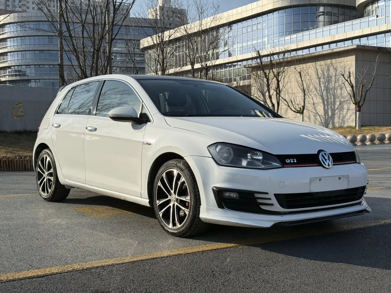 Volkswagen Golf  из Китая