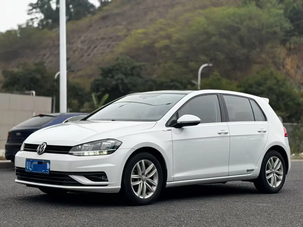 Volkswagen Golf  из Китая