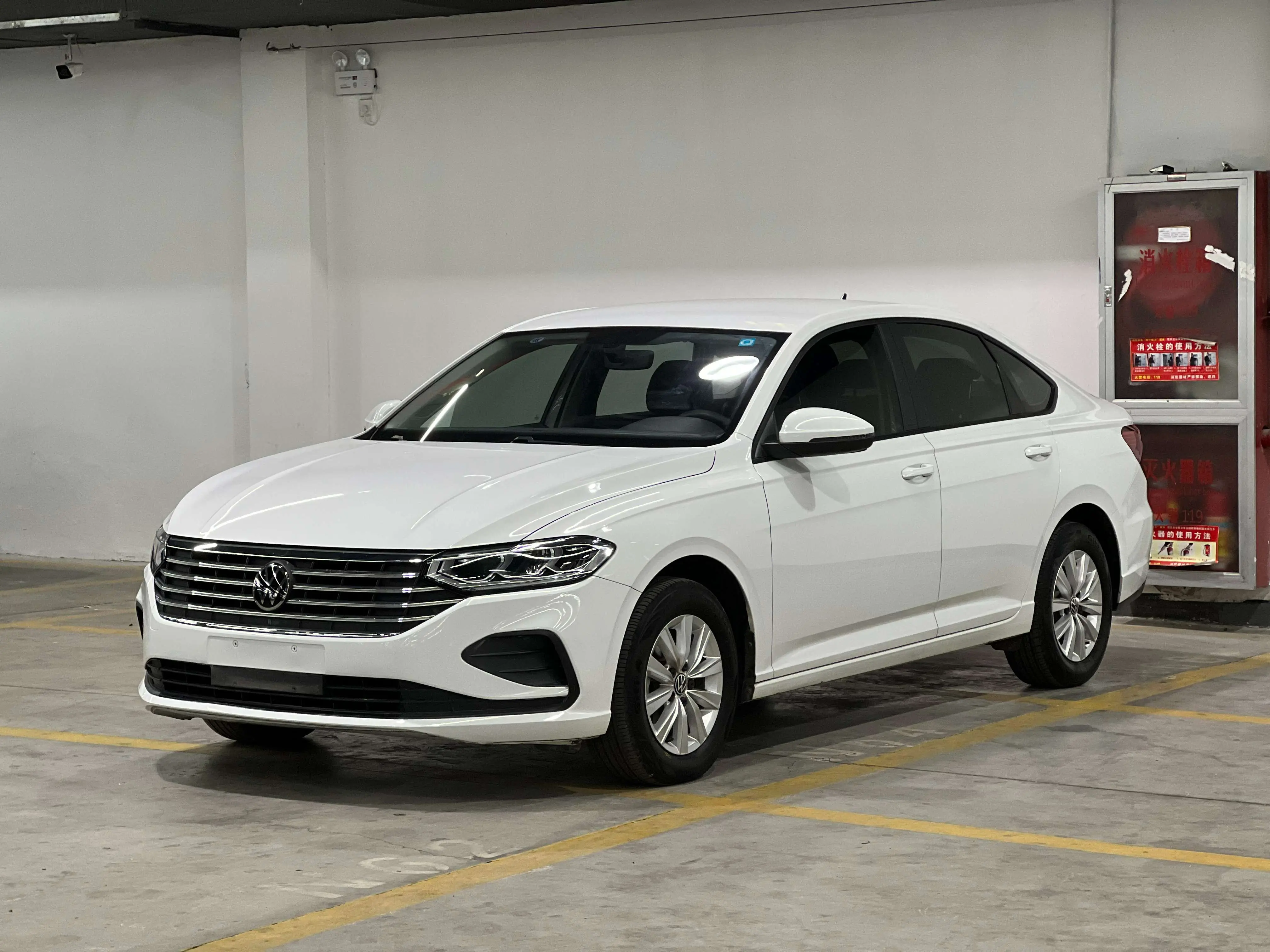 Volkswagen Lavida  из Китая