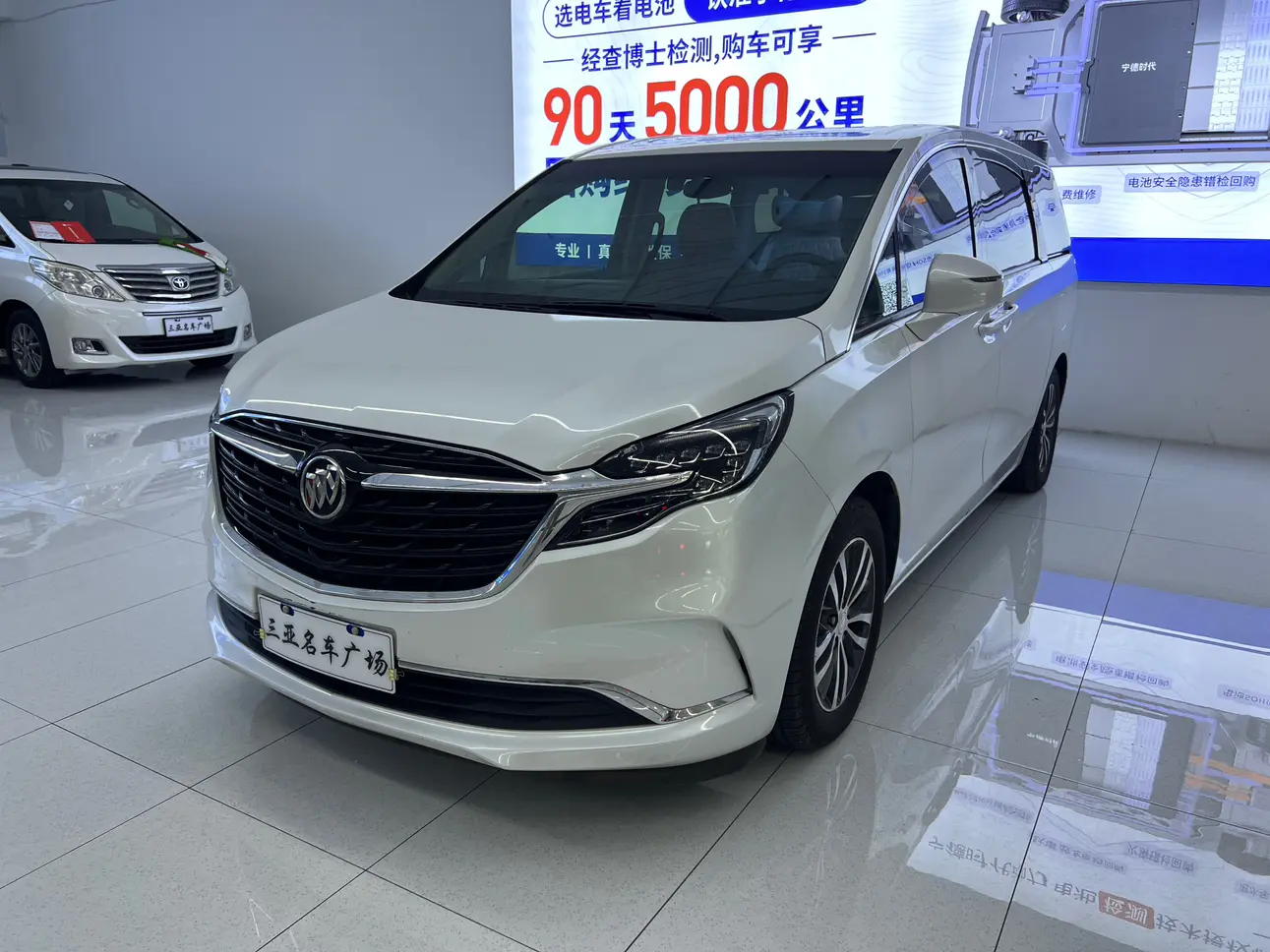 Buick GL8  из Китая