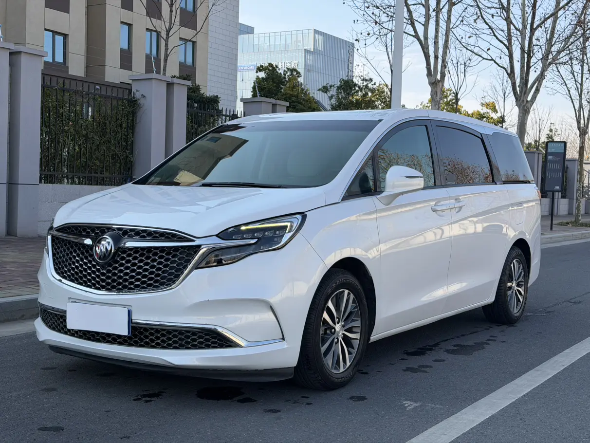 Buick GL8  из Китая