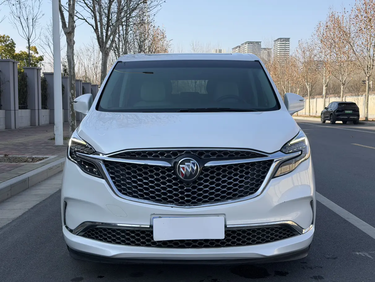 Buick GL8  из Китая