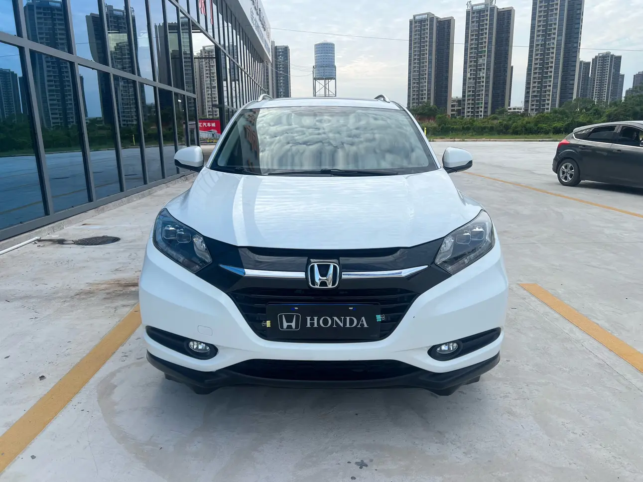 Honda Vezel (Binzhi)  из Китая