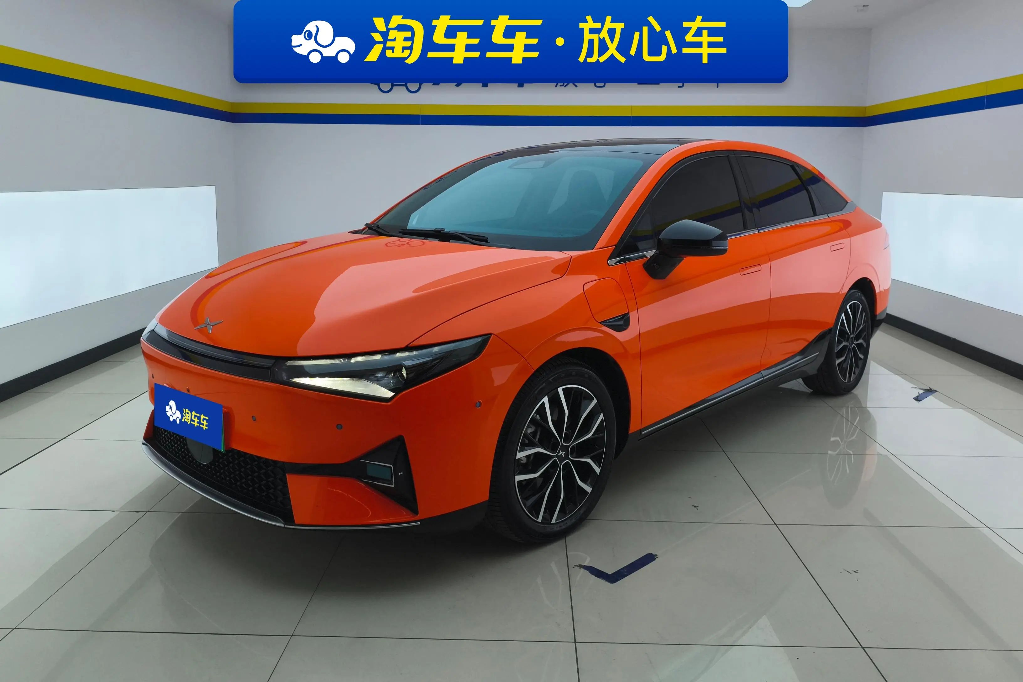 Xpeng P5  из Китая