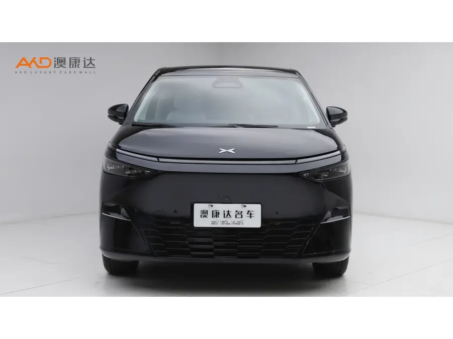 Xpeng X9  из Китая