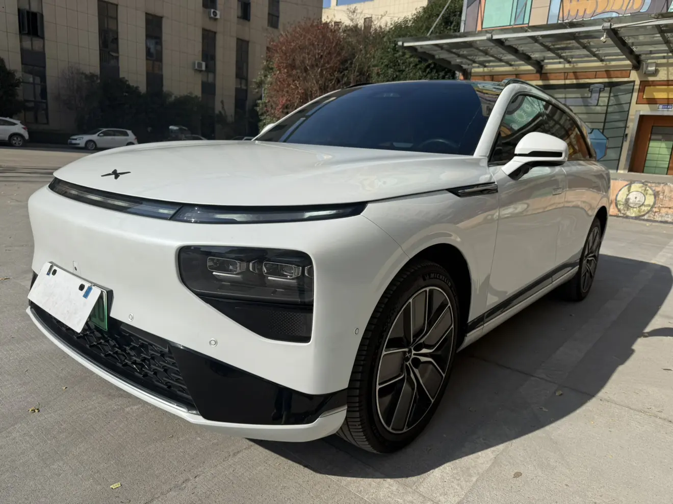 Xpeng G9  из Китая