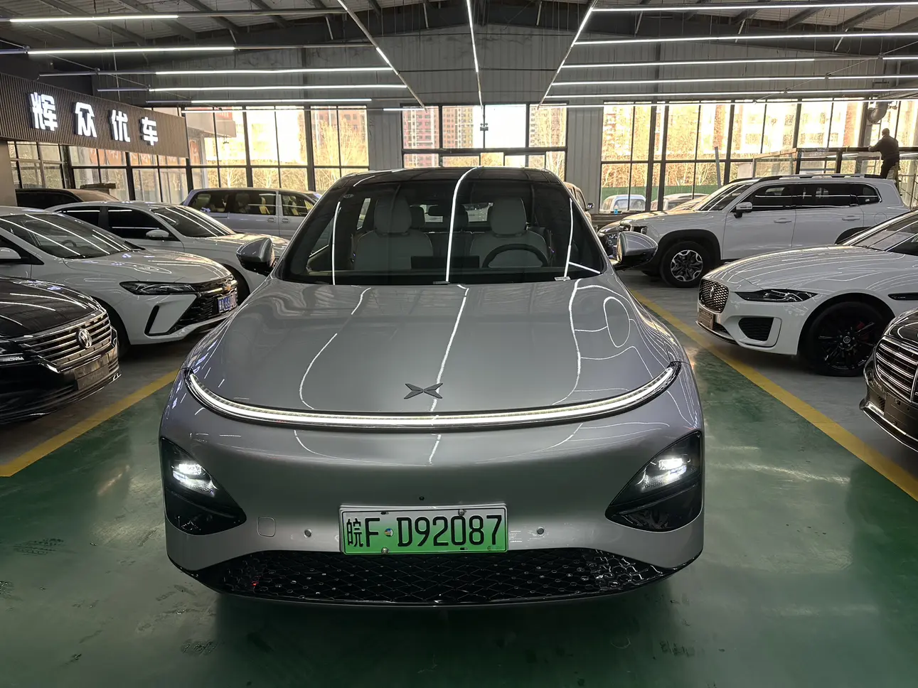 Xpeng G6  из Китая