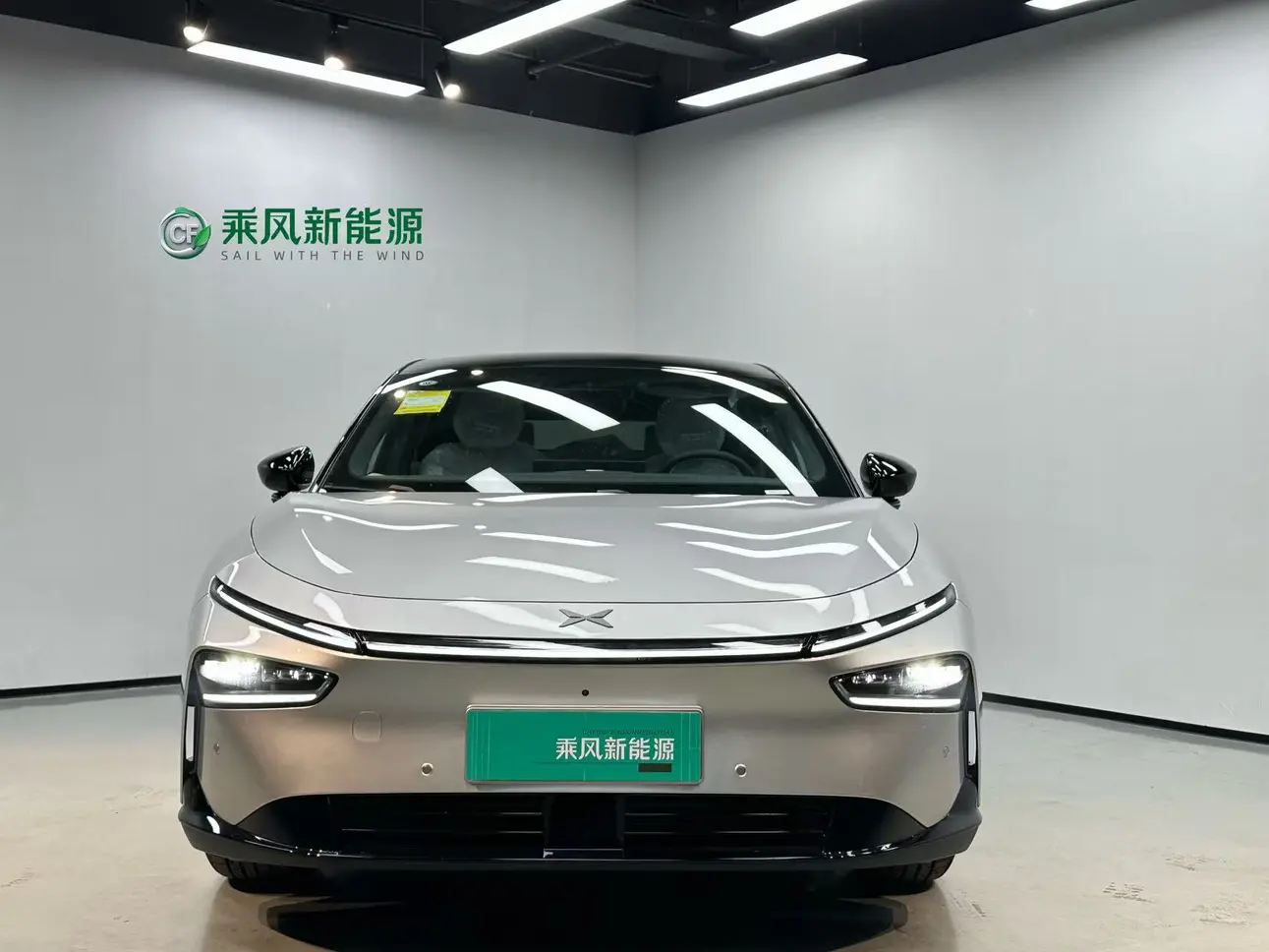 Xpeng P7+  из Китая