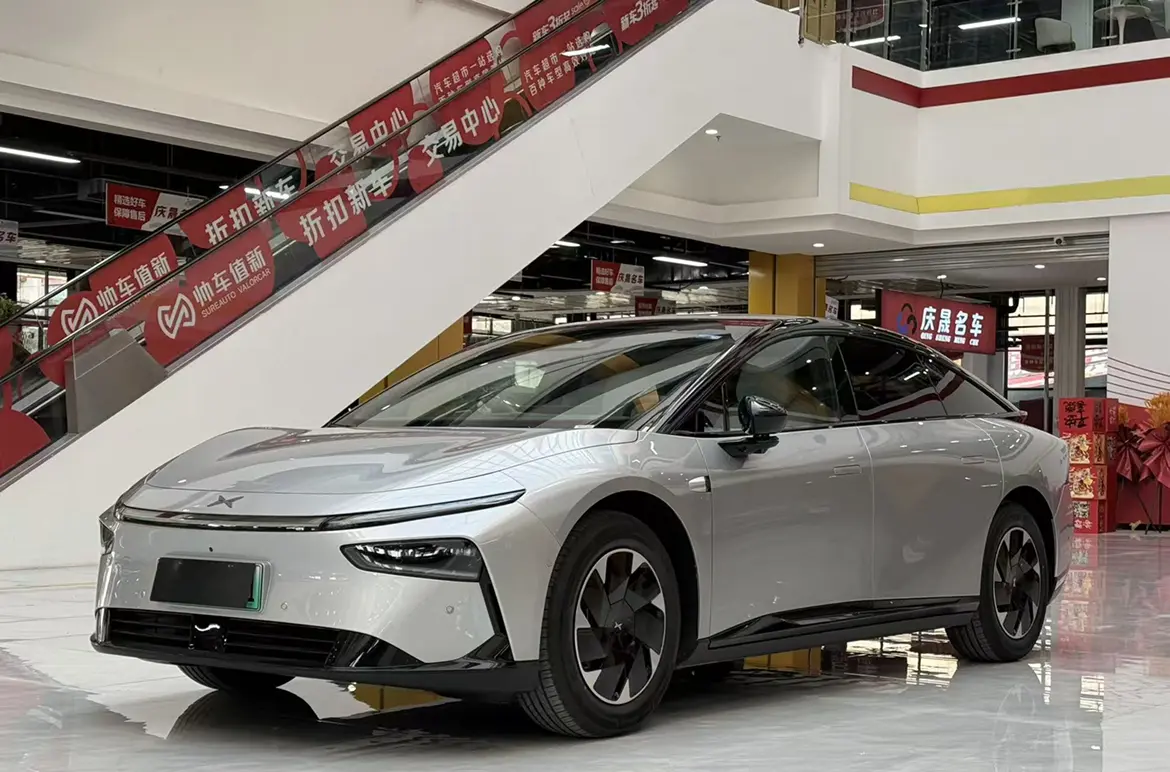 Xpeng P7+  из Китая