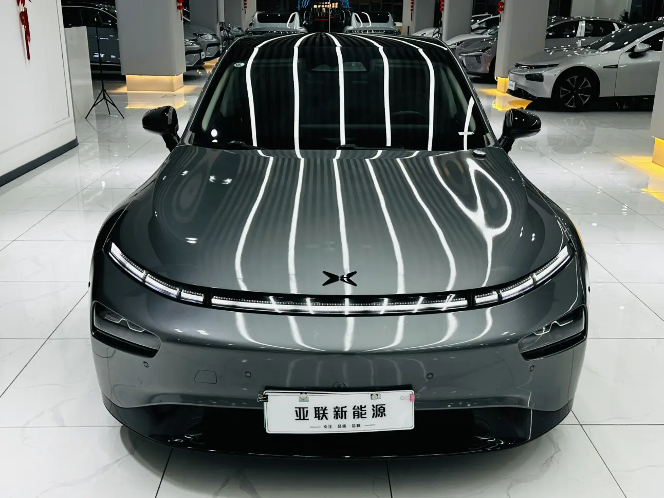 Xpeng P7  из Китая