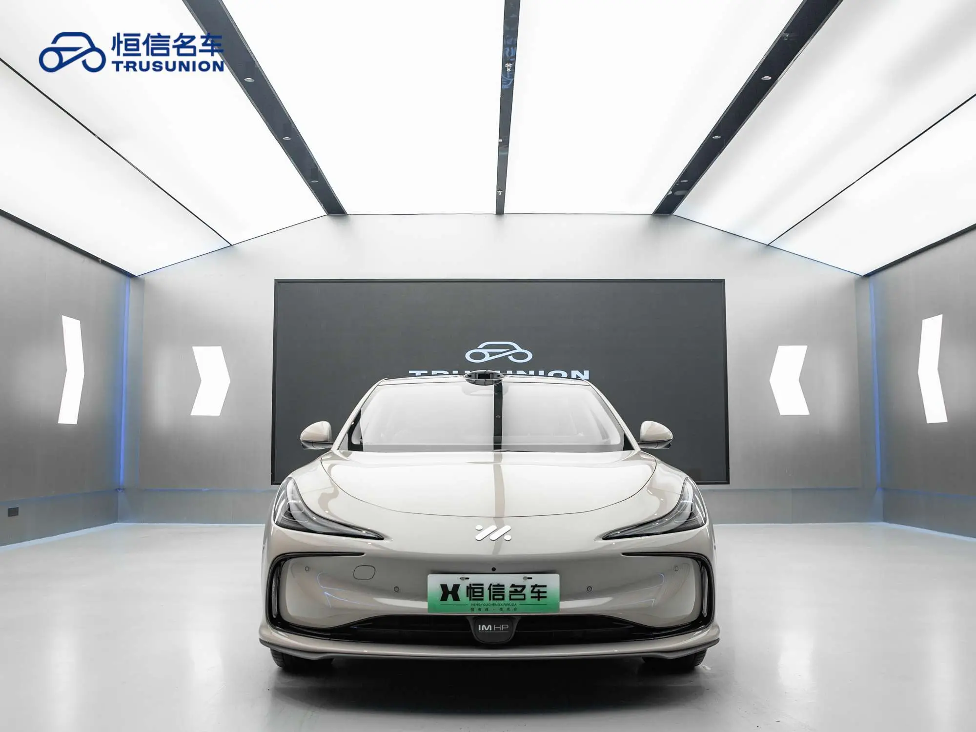 Zhiji L6  из Китая