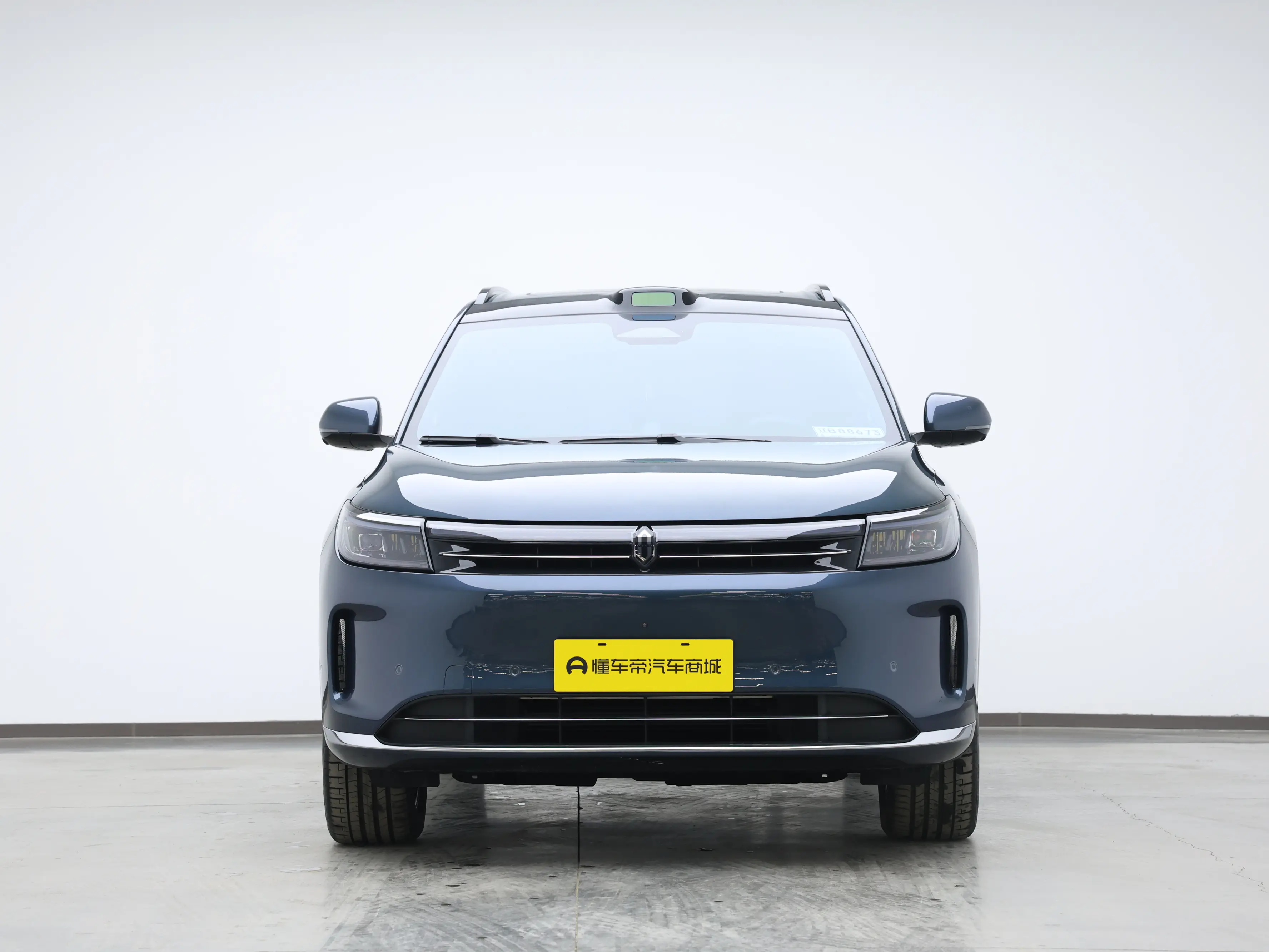 AITO M7 (Wenjie M7)  из Китая