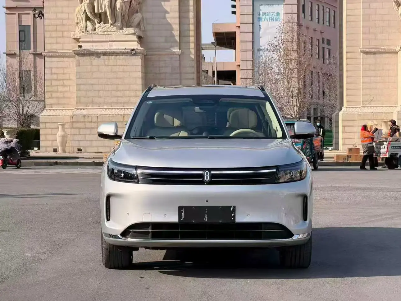 AITO M7 (Wenjie M7)  из Китая